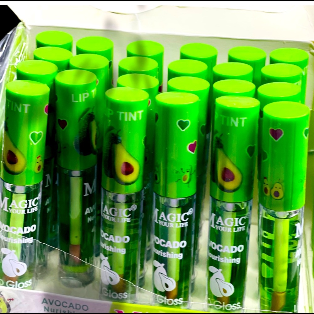 Lip gloss avocado magic